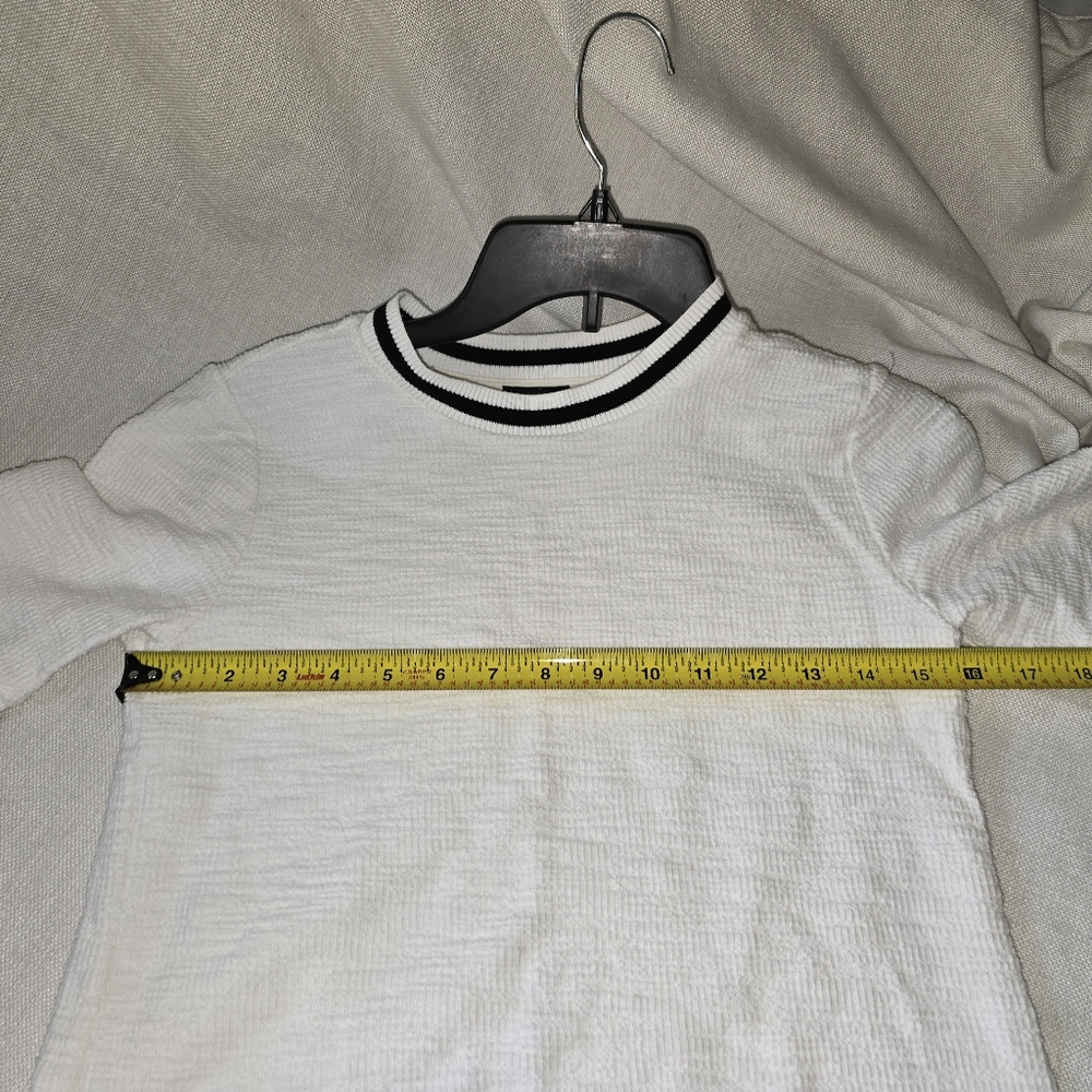 Ann Taylor Sz. XS White Textured Short Sleeve Top with Black Trim Preppy Casual - Picture 6 of 12